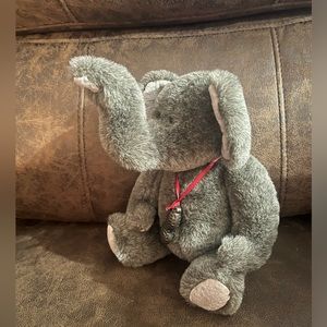 Boyd’s Elephant Trunkster Peanut Metal Peanut